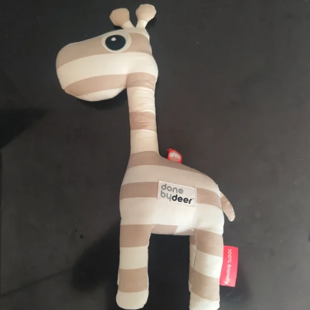 cropped-girafe.webp Peluche Girafe - Done by Deer – Image 1