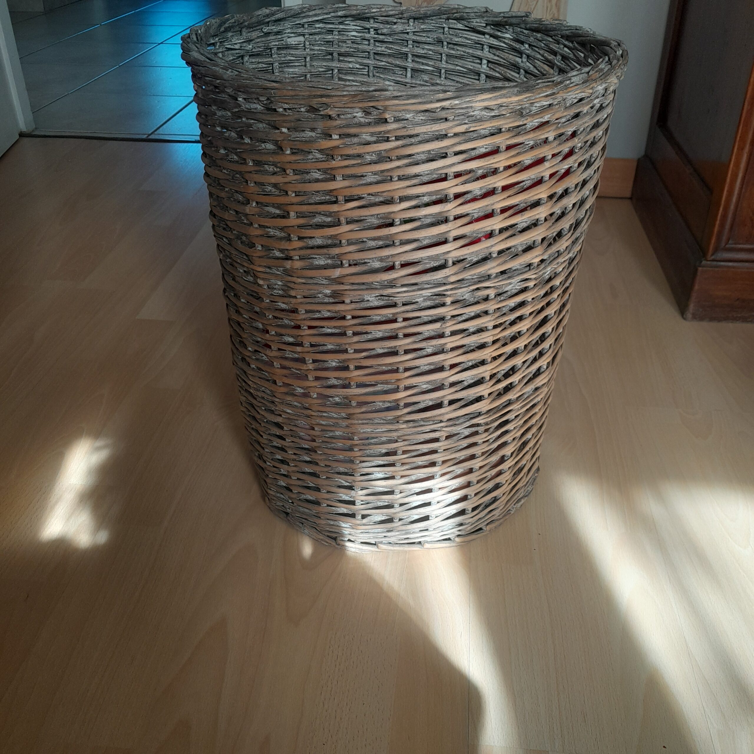 17915410324221293821124495376326 Corbeille osier – Image 1